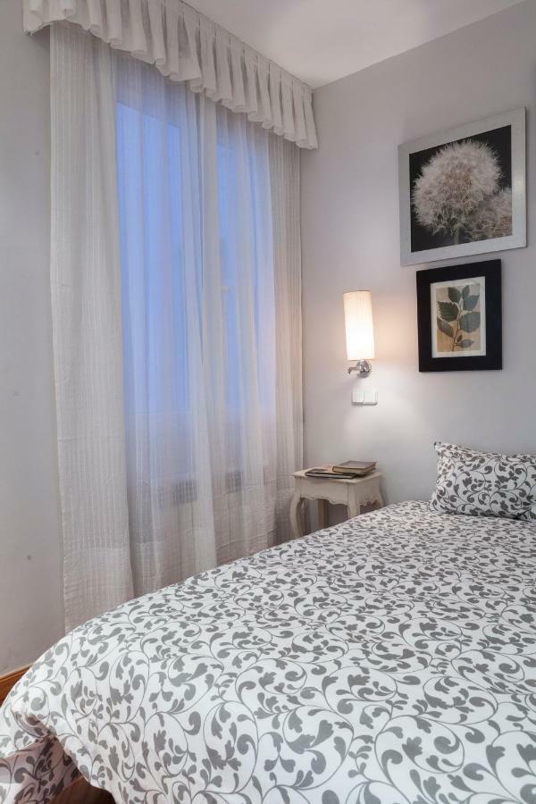 Elegante Piso Junto Al Museo Del Prado Apartment Madrid Ngoại thất bức ảnh